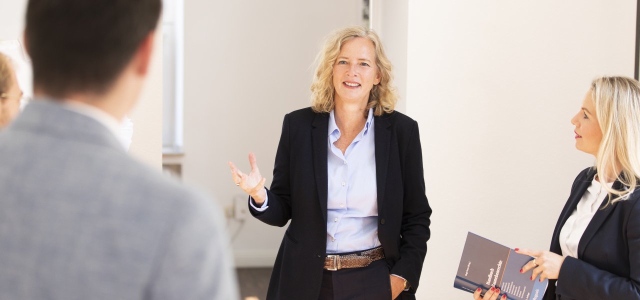 Baurechtsanwältin Dr. Birgit Franz ist Legal Allstar 2022